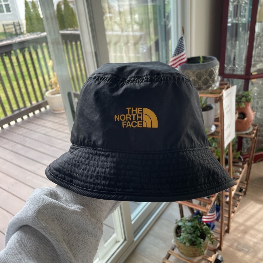 The North Face bucket hat
